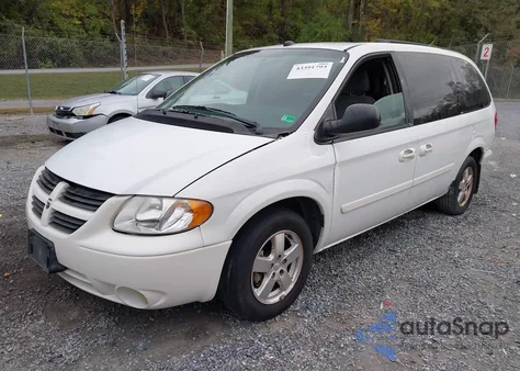2005 Dodge Grand Caravan Sxt z USA, uszkodzony, nr VIN 2D4GP44L15R405077